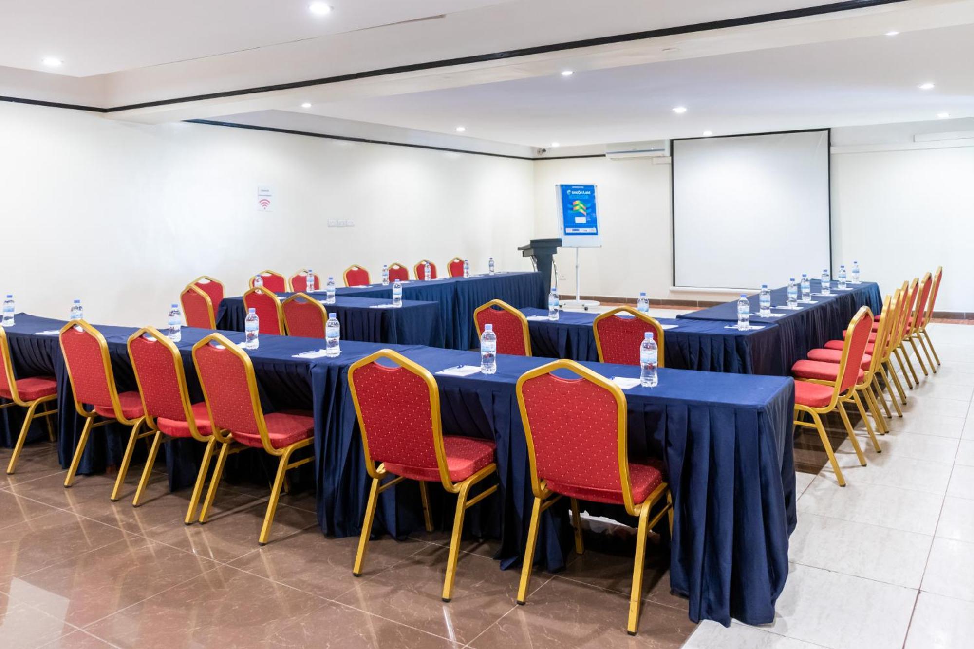 Highlands Suites Hotel And Apartments Kigali Buitenkant foto