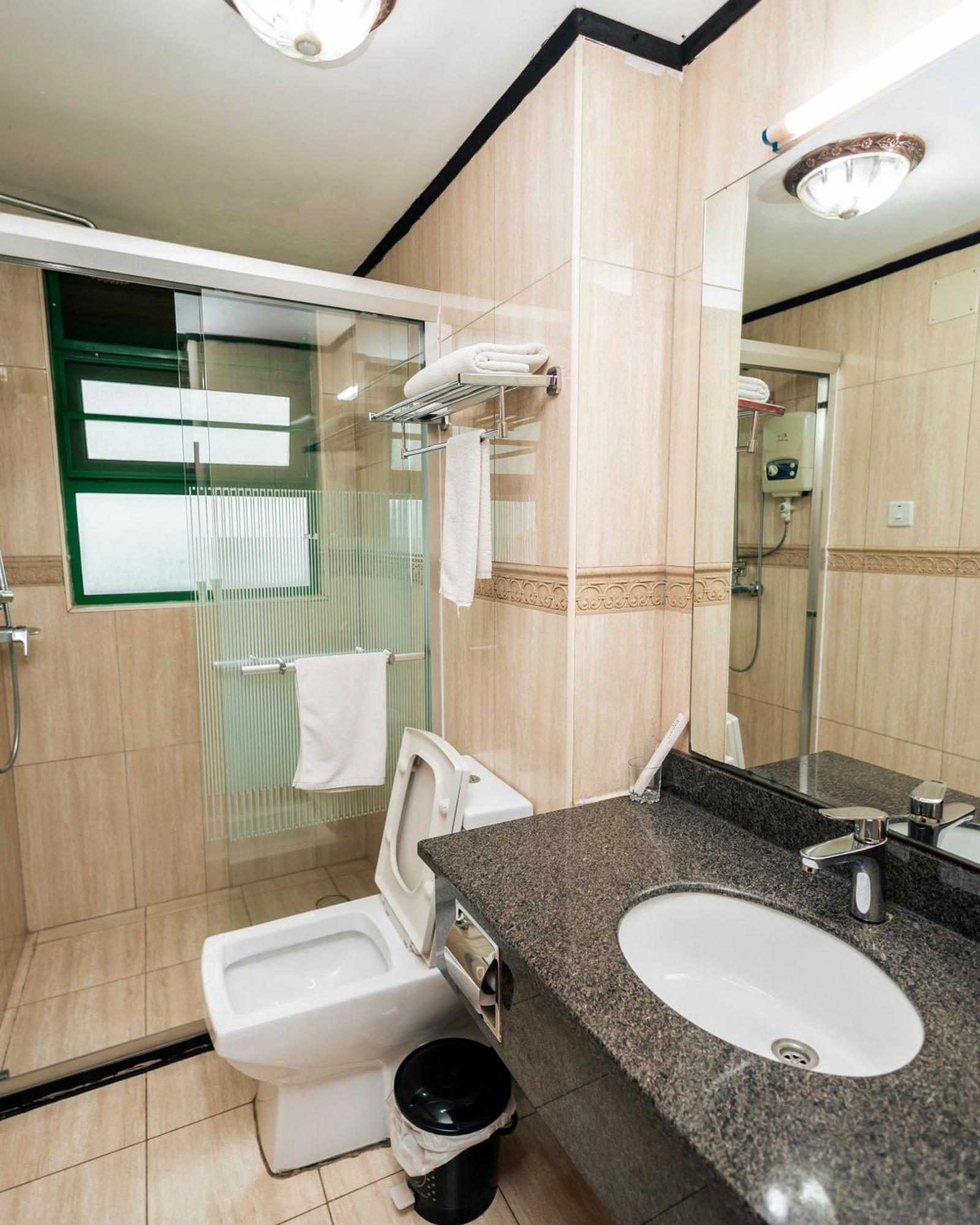 Highlands Suites Hotel And Apartments Kigali Buitenkant foto